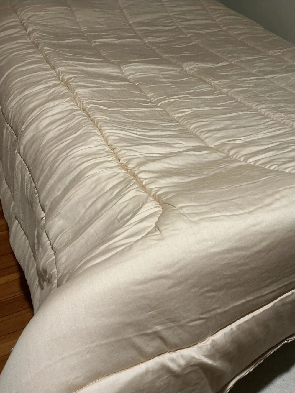 NWOT Heavy Weight Damask Jacuard Comforter & Shams